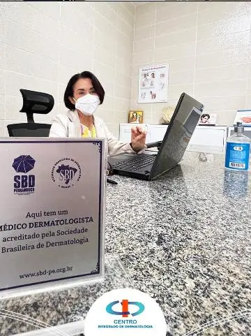 Post: médica dermatologista acreditada pela SBD